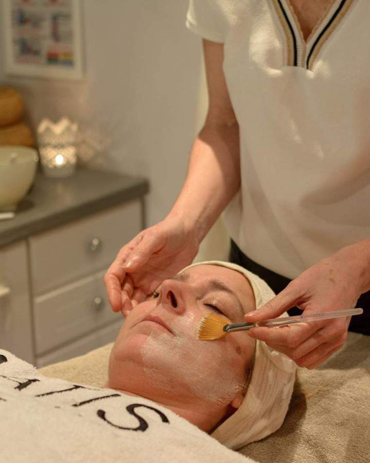 Soins bien-être et beauté Serves